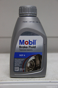 Жидкость тормозная Brake Fluide DOT 4 (500мл)